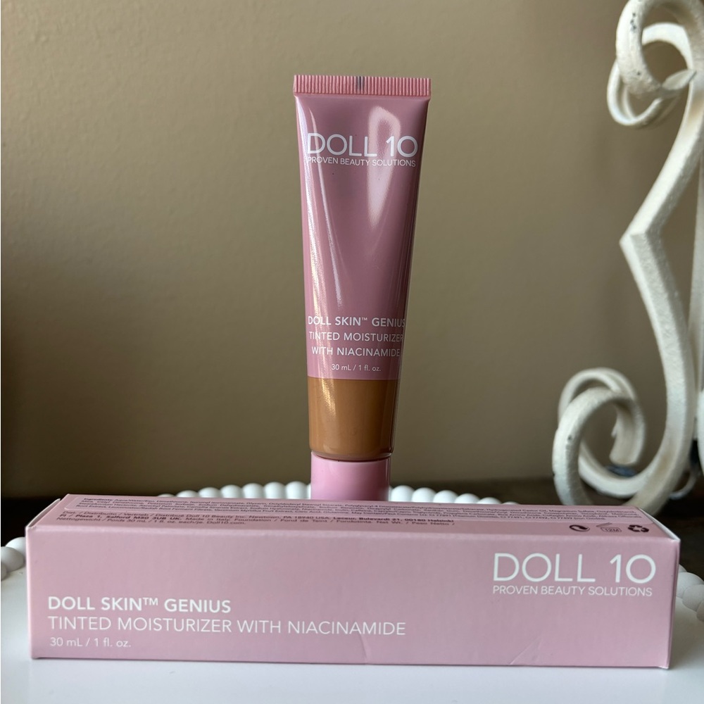 Doll 10 Tinted Moisturizer with Niacinamide